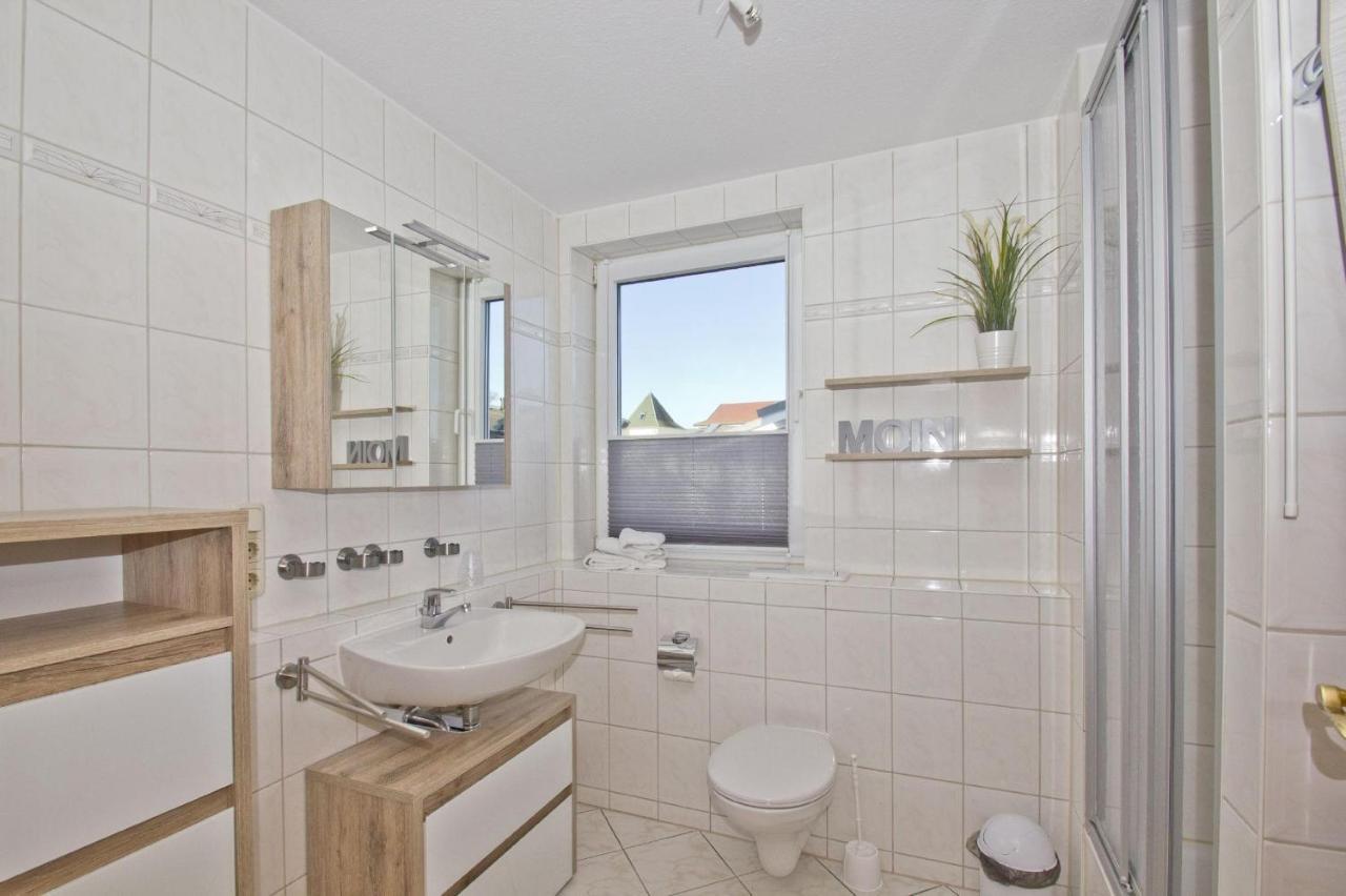 Ferienwohnung Mit Balkon, Gratis Nutzung Vom Ahoi Erlebnisbad Und Sauna In Sellin - Haus Strandeck Fewo 20 奥斯特巴德·哥伦 外观 照片